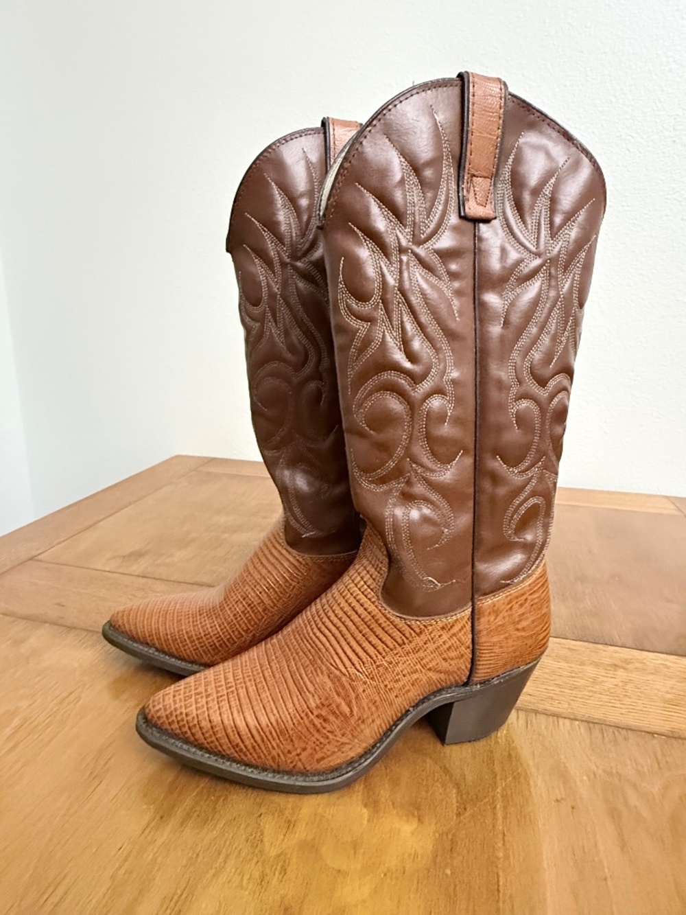 Vintage Sheplers USA Made Brown Two Tone Lizard Print Western Cowboy Boots